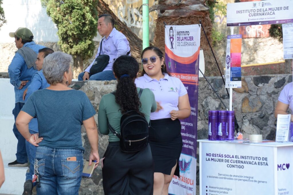 Módulo itinerante del IMC en cabildo abierto - Instituto de la Mujer de Cuernavaca