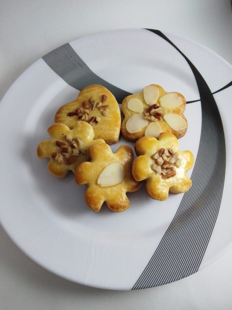 Gastronomía y su Comercialización en el IMC - Elaboración Crepas multicolor y Galletas de nata.