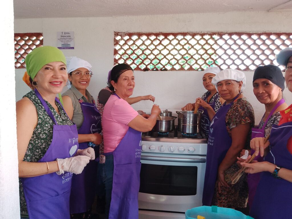 Emprendimiento: Elaboraron Rompope y Torrejas - Instituto de la Mujer de Cuernavaca