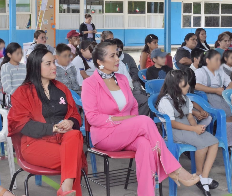 Teatro y Educación: “El lobo no está” en Escuelas de Cuernavaca -IMC