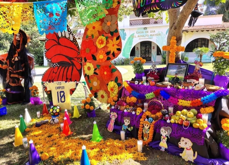 Exposición de Ofrendas en el Parque Tlaltenango - Instituto de la Mujer de Cuernavaca