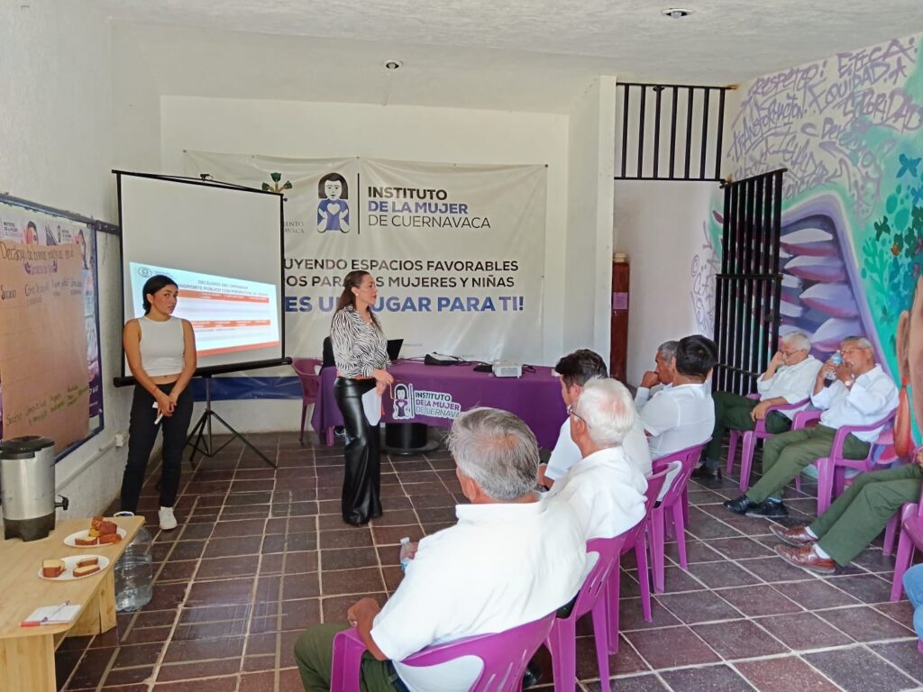 Capacitaciones a operadores de taxis -Instituto de la Mujer de Cuernavaca