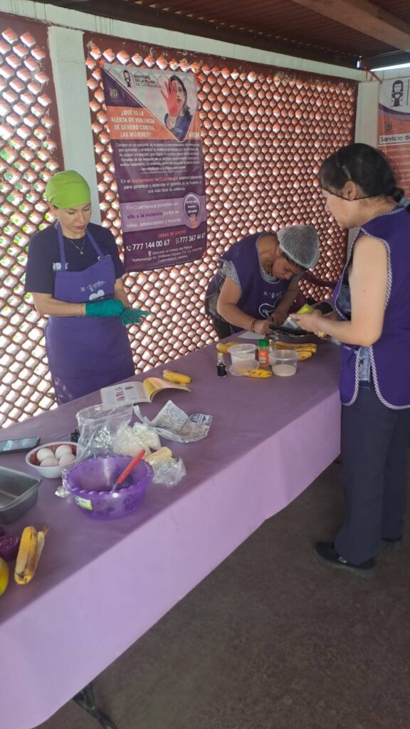 Fortalecimiento de la autonomía económica para mujeres - Taller de Elaboración de Pan de Plátano - Instituto de la Mujer de Cuernavaca