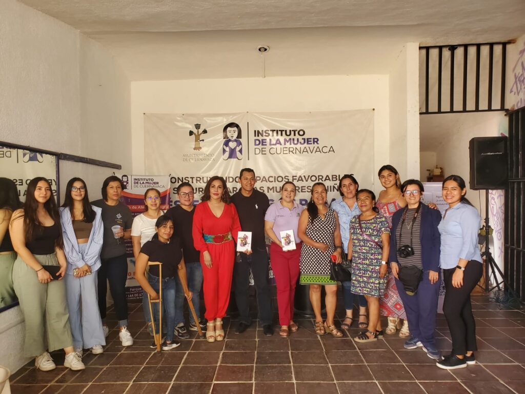 El Instituto de la Mujer de Cuernavaca conmemora el Día Internacional del Libro con la presentación de “OASIS: Escritos de Libertades”