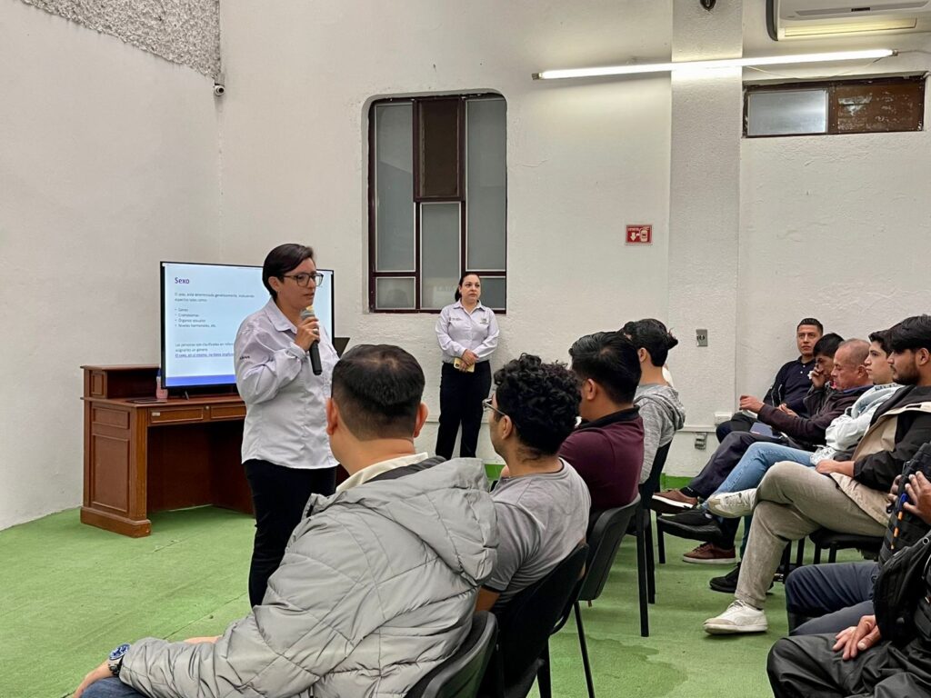 Funcionarios del Ayuntamiento de Cuernavaca en capacitación del IMC