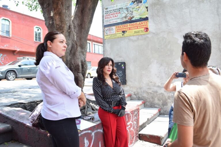 Vecinas, vecinos y comerciantes del centro de Cuernavaca se suman al Programa Puntos Violeta. Instituto de la Mujer de Cuernavaca💜