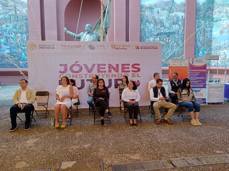 En el marco del Día Internacional de la Juventud, el IMC participó en la jornada de servicios del programa “𝐉𝐨́𝐯𝐞𝐧𝐞𝐬 𝐂𝐨𝐧𝐬𝐭𝐫𝐮𝐲𝐞𝐧𝐝𝐨 𝐞𝐥 𝐅𝐮𝐭𝐮𝐫𝐨”