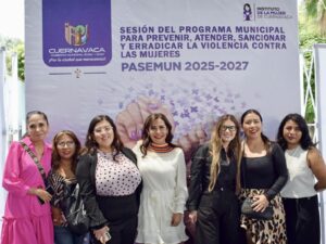 IMC y autoridades municipales durante la segunda sesión del Comité PASEMUN en Cuernavaca