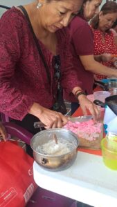 Mujeres de Cuernavaca participaron en el Taller de Jabones Artesanales del IMC, aprendiendo técnicas prácticas para emprender y generar ingresos.