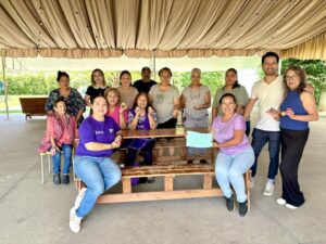 El IMC promueve la autonomía económica de las mujeres con talleres del programa FAEM, impulsando el aprendizaje, el emprendimiento y la independencia económica.