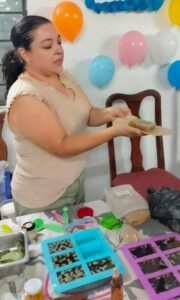 El IMC promueve la autonomía económica de las mujeres con talleres del programa FAEM, impulsando el aprendizaje, el emprendimiento y la independencia económica.