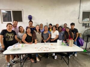 El IMC promueve la autonomía económica de las mujeres con talleres del programa FAEM, impulsando el aprendizaje, el emprendimiento y la independencia económica.