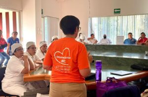ersonal de Industrias Tecnos participando en la plática impartida por el Instituto de la Mujer de Cuernavaca.