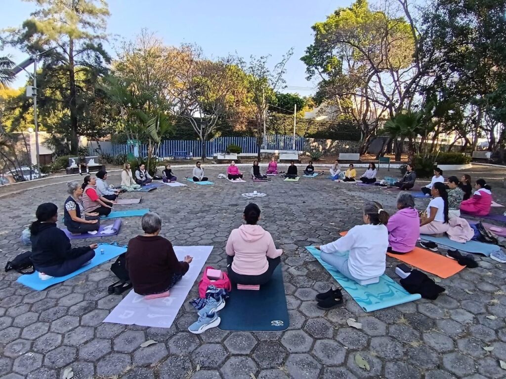 Clase Especial de Yoga: Meditación de Apertura - Instituto de la Mujer de Cuernavaca (IMC)