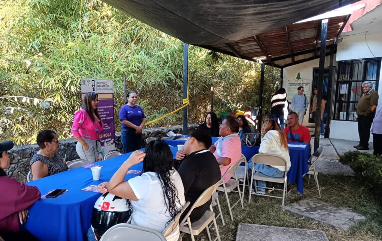 Reunión de trabajo del Instituto de la Mujer de Cuernavaca (IMC) con los Consejos Municipales de Participación Social para fortalecer la coordinación comunitaria y acercar servicios integrales a las colonias del municipio.