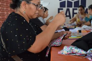 Jornadas del Programa de Menstruación Digna implementadas por el Instituto de la Mujer de Cuernavaca en planteles educativos y colonias del municipio.