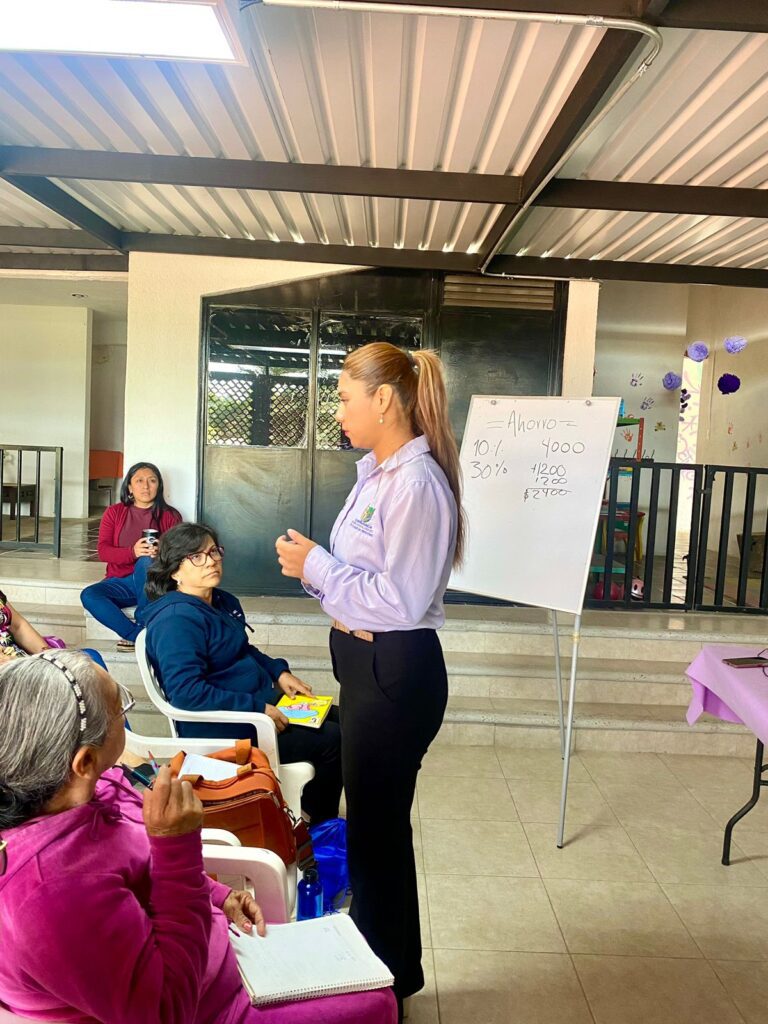 El Instituto de la Mujer de Cuernavaca (IMC) llevó a cabo el Taller de Educación Financiera para Mujeres, brindando herramientas prácticas para el manejo responsable de los recursos económicos y fortaleciendo la autonomía financiera como parte del bienestar integral de las mujeres.