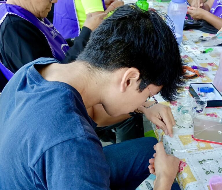 Taller de Elaboración de Bisutería - Tulipanes-2