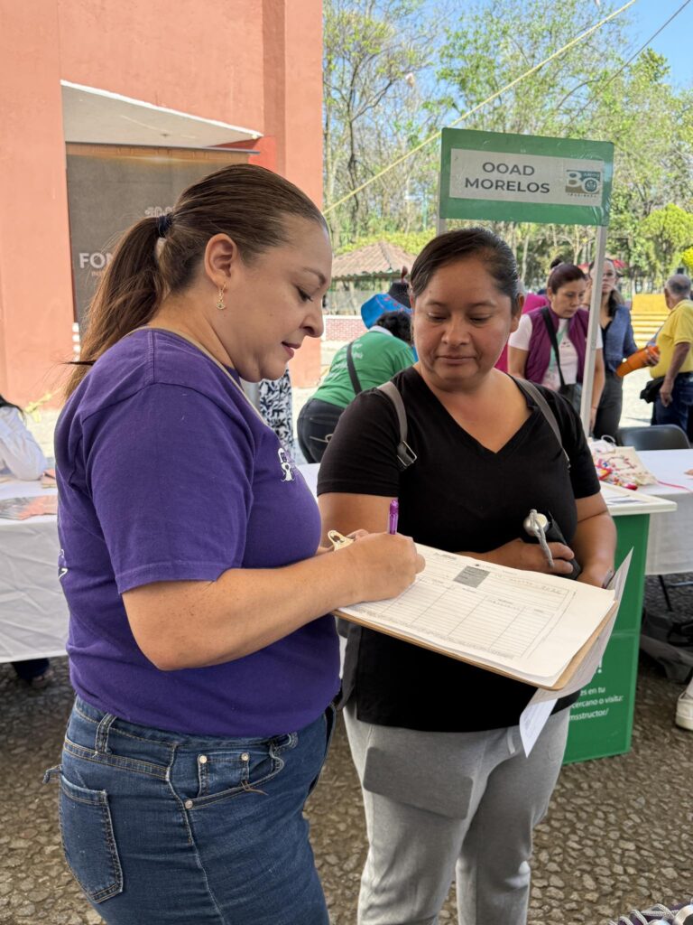 Participación del IMC en la Feria Nacional del Empleo 2026 brindando orientación y servicios a mujeres en Cuernavaca.