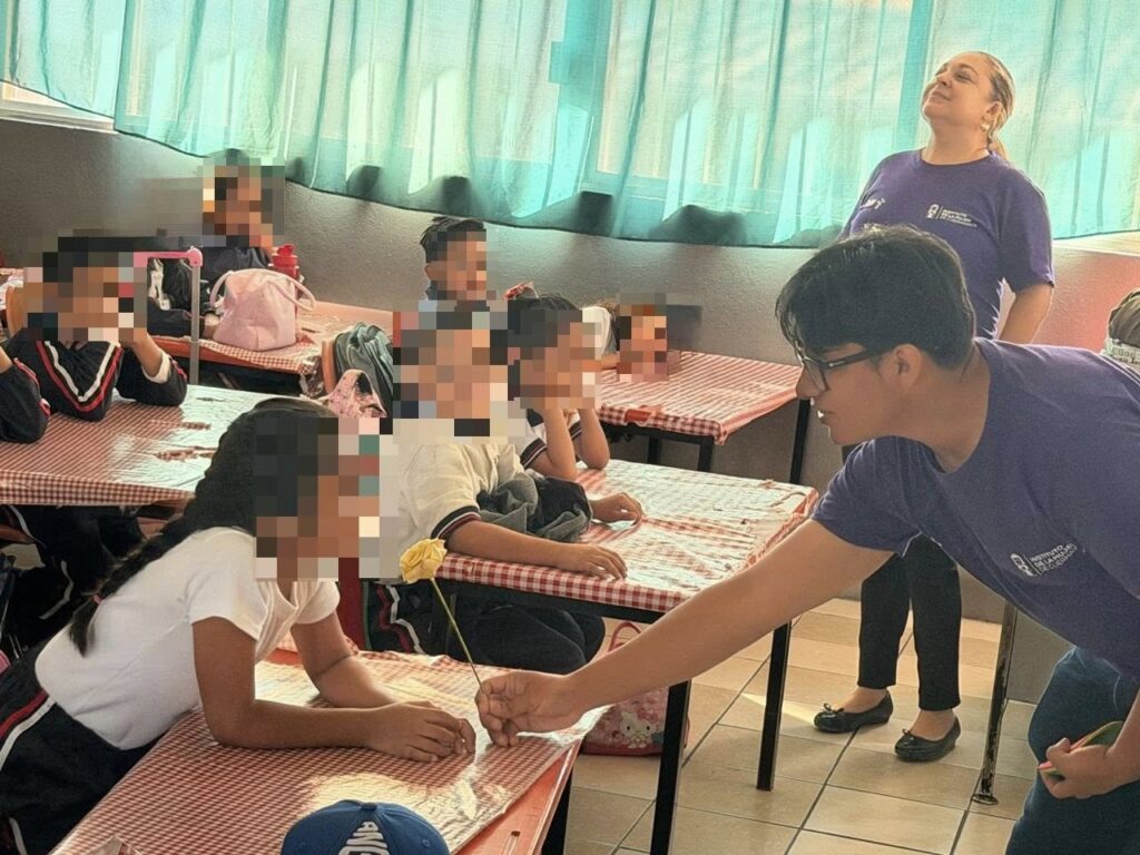 Plática del IMC sobre autorregulación emocional con estudiantes de primaria en la colonia La Unión en Cuernavaca.
