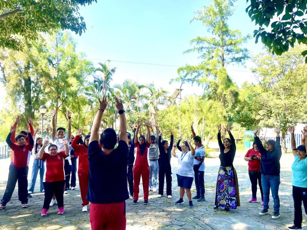 Clase de activación inclusiva del IMC con participación de instituciones y personas con discapacidad en Cuernavaca.