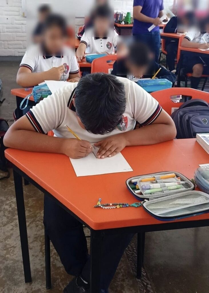 Talleres del IMC sobre emociones y autoestima en niñas y niños en escuela primaria de Cuernavaca.