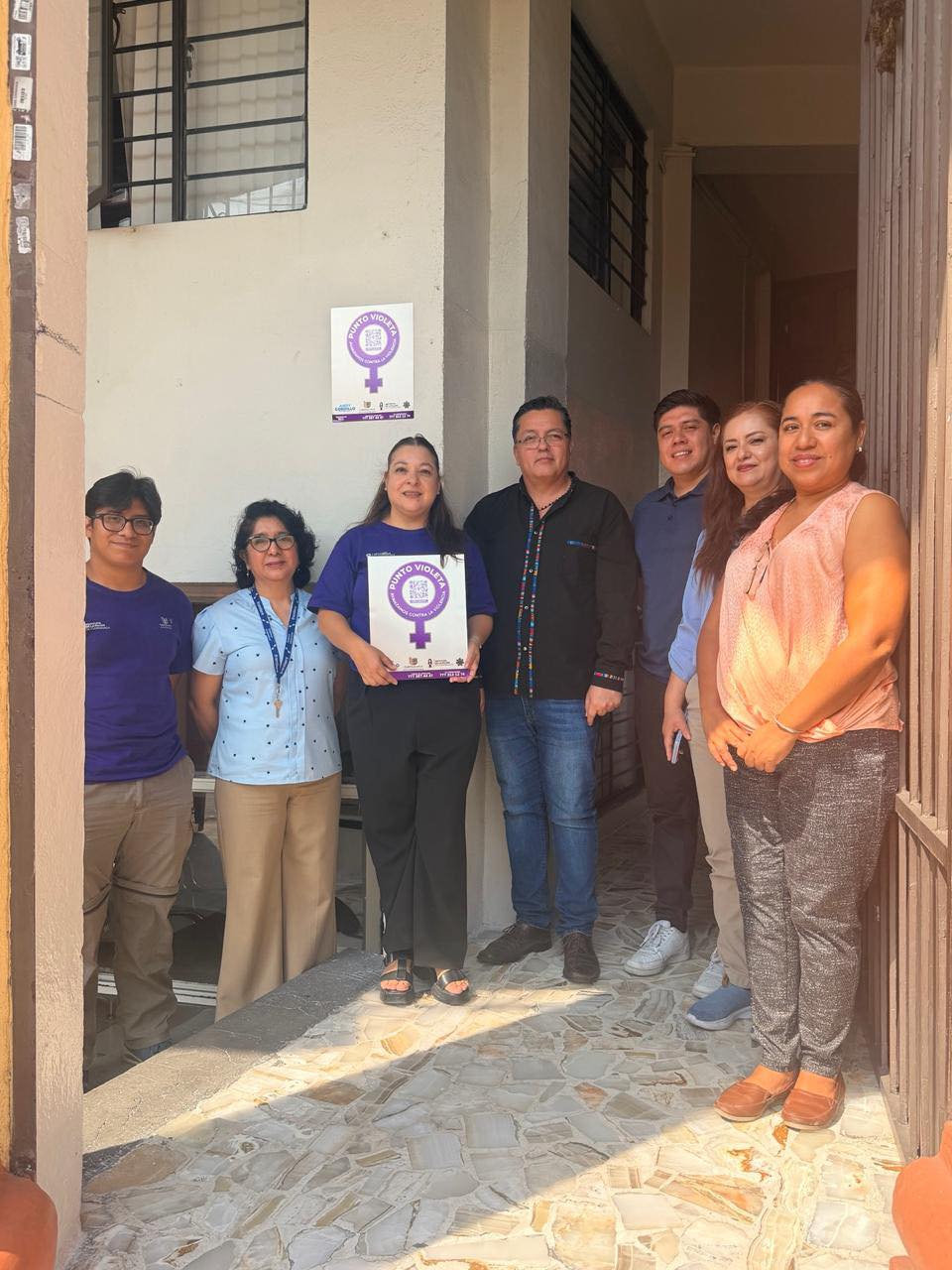 Personal de establecimientos y espacios educativos participa en las capacitaciones y recibe la acreditación como Punto Violeta por parte del IMC.