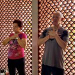 Mujeres participan en taller de meditación activa y respiración consciente organizado por el Instituto de la Mujer de Cuernavaca (IMC).