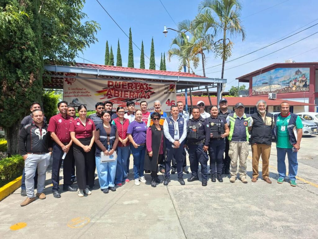 Personal del IMC, estudiantes y autoridades realizan una Marcha Exploratoria de Seguridad en las inmediaciones del CETIS 44 para identificar zonas de riesgo y fortalecer acciones preventivas.