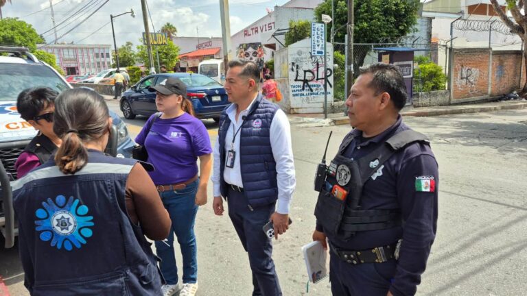Personal del IMC, estudiantes y autoridades realizan una Marcha Exploratoria de Seguridad en las inmediaciones del CETIS 44 para identificar zonas de riesgo y fortalecer acciones preventivas.