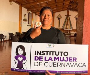El IMC participa en la Feria de la Paz en Ahuatepec, acercando servicios de atención y un taller de jabones artesanales a la comunidad.