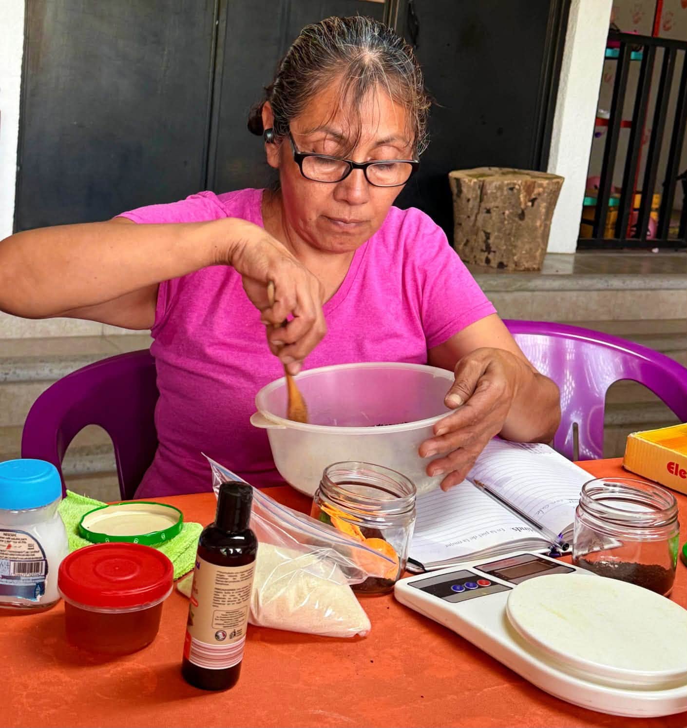 taller de elaboración de exfoliante de café - agosto -2